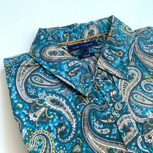 🏡!!!Moving Sale!!!🏡Tommy Hilfiger Button Down Shirt - fitted - size 4